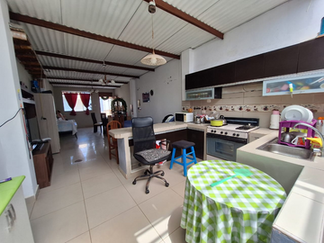 SE VENDE CASA EN PUNTA HERMOSA