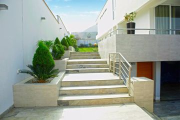 VENTA CASA EN LAS LAGUNAS - LA MOLINA