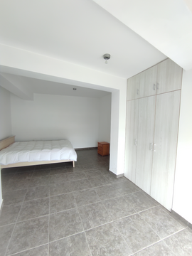 VENTA AMPLIO DEPARTAMENTO EN SAN BARTOLO CERCA DEL MALECÓN