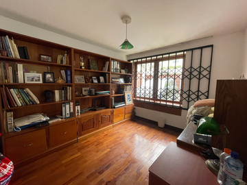 CONDOMINIO DE 4 DORMS - INGRESO INDEPENDIENT - AMPLIO JARDÍN