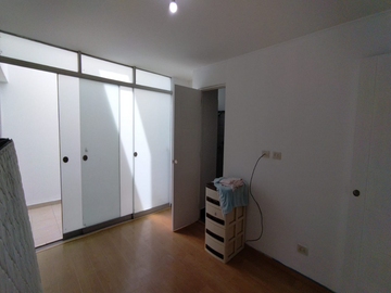 DEPARTAMENTO EN SANTIAGO DE SURCO URB LA VIRREYNA