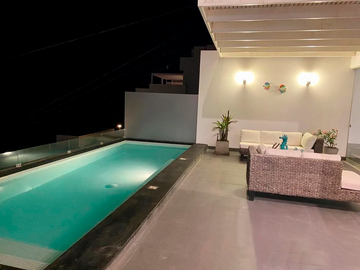 CASA DE PLAYA EN LOMAS DEL MAR KM 121 CERRO AZUL