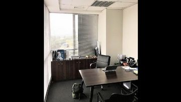 EXCELENTE OFICINA BIEN UBICADA - LA HABANA CDRA 1 PISO 5