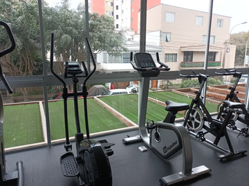 VENDO DEPARTAMENTO FRENTE AL PARQUE CASTILLA LINCE