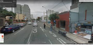 Venta de Casa Comercial Como Terreno