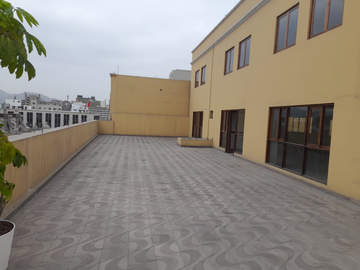 EDIFICIO DE OFICINAS CON 1ER PISO COMERCIAL EN PLAZA MAYOR