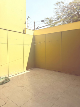 VENTA CASA / TERRENO EN SURCO (609-1138-1)