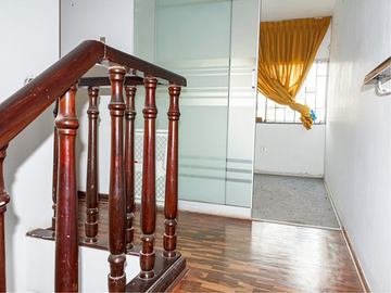 VENTA DE CASA EN LAS ACACIAS - URB. SANTA VICTORIA