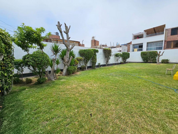 VENTA CASA EN LOS CEDROS DE VILLA ETAPA I