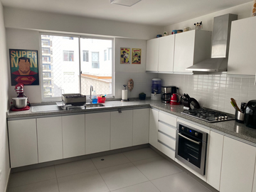 DEPARTAMENTO DÚPLEX EN VENTA EN MIRAFLORES