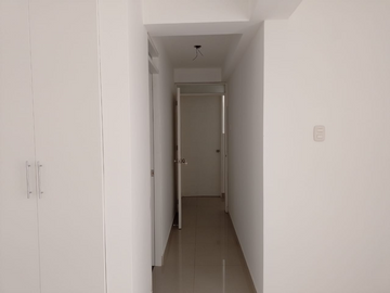 VENTA DE MODERNO DEPARTAMENTO EN PRIMER PISO FRENTE A PARQUE