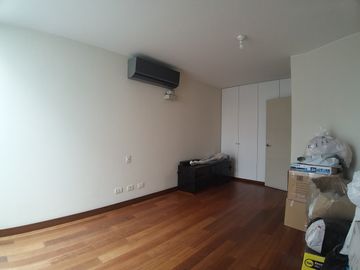 VENDO DEPARTAMENTO DUPLEX URB. CLUB GOLF LOS INCAS – SURCO