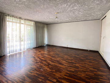 CASA FRENTE A PARQUE EN VENTA,  ZONA RESIDENCIAL DE SURCO