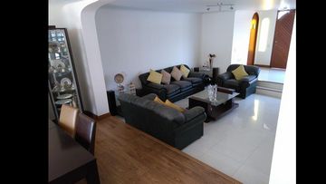 CASA EN ALQUILER EN LA MOLINA. URB LA ENSENADA