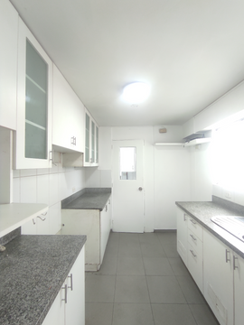 VENTA DE DEPARTAMENTO CON EXCELENTE UBICACIÓN EN MIRAFLORES