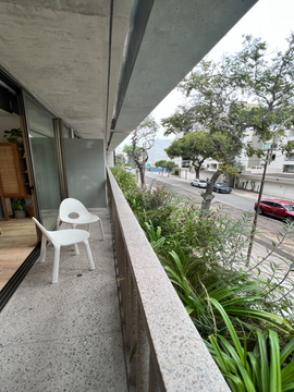 DEPA CASI NUEVO CON TERRAZA A POCAS CUADRAS DEL MALECÓN DE M