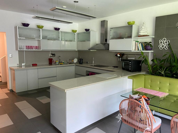 CASA EN VENTA TENIENTE ROMANET COD. 23409