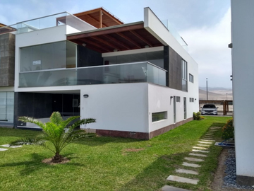 VENTA DE CASA  DE PLAYA LAS GRAMAS