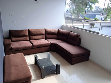 APROVECHE! AMPLIO DEPARTAMENTO CON ASCENSOR DIRECTO, BALCÓN 