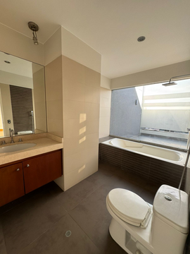 PENT HOUSE DE 282 M²  CON VISTA A LA CALLE EN SAN BORJA