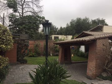 AV golf los incas calle cerrada