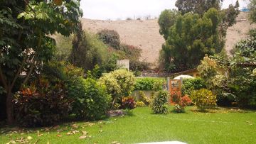VENTA DE CASA COMO TERRENO EN LA MOLINA ( 609-111-1 LUCY)