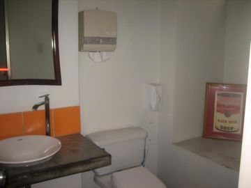 MUY BUENA OFICINA EN MIRAFLORES