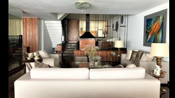 EXCELENTE CASA MUY BIEN UBICADA EN AV. RAMON RIBEYRO