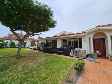 VENTA CASA EN LOS CEDROS DE VILLA ETAPA I