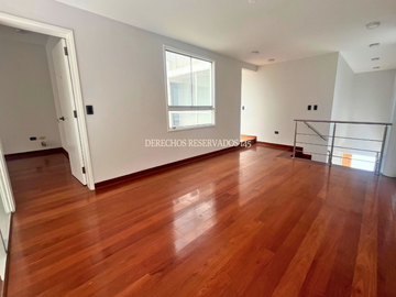 CASA INDEPENDIENTE, 4 DORMITORIOS, 2 ESTACIONAMIENTOS