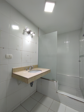 VENTA DE DEPARTAMENTO CON EXCELENTE UBICACIÓN EN MIRAFLORES