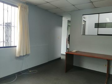 AMPLIA OFICINA EN ALQUILER EN SAN BORJA
