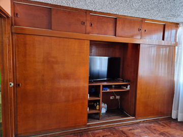 CASA DE TECHO A DOBLE ALTURA EN VENTA EN SAN BORJA