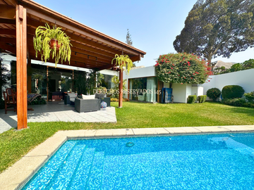 LINDA CASA DE 1,108 M²  EN UNA DE LAS ZONAS MÁS EXCLUSIVAS 