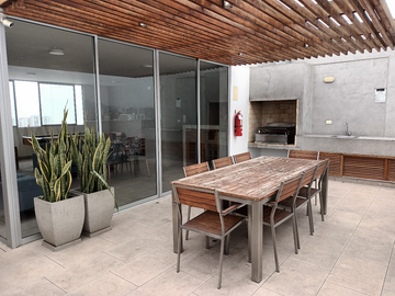 VENDO DEPARTAMENTO FRENTE AL PARQUE CASTILLA LINCE