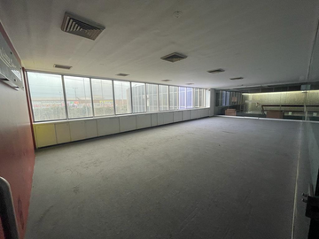 ALQUILER DE EXCELENTE LOCAL COMERCIAL O INDUSTRIAL EN SANTA 