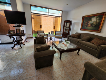 VENTA DE CASA EN CONDOMINIO PRIVADO- SANTIAGO SURCO