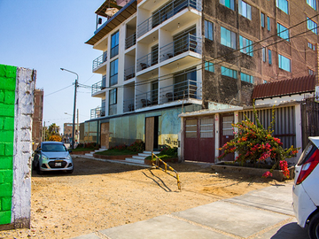 VENTA DE AMPLIO TERRENO FRENTE AL MAR - PIMENTEL