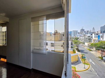 DEPARTAMENTO EN VENTA | VISTA CALLE | 3 DORM + ESTACIONAMIEN