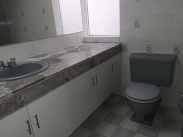 VENDO DEPARTAMENTO AMPLIO EN SAN BORJA