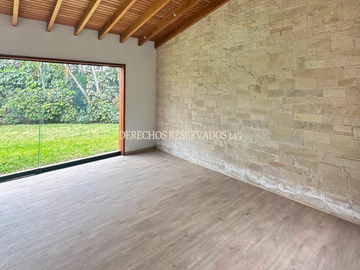 OCASIÓN! CASA REMODELADA EN ESQUINA - LA ESTANCIA