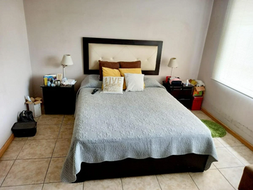 SE VENDE CASA EN MONTERRICO - SURCO 7 HABITACIONES 