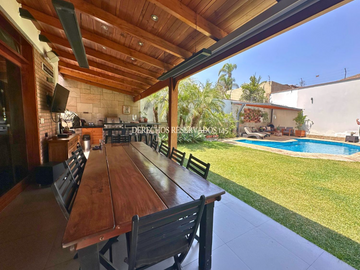 LINDA CASA DE 1,075 M² EN VENTA - LA PLANICIE