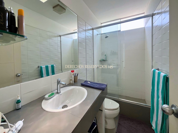 LINDA CASA EN CONDOMINIO DE 3 CASAS EN EL SOL DE LA MOLINA