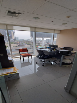 OFICINA IMPLEMENTADA DE 233M² CON VISTA A LOS JADES EN SURCO