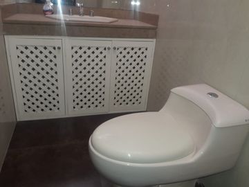 ALQUILO CASA DE 1000M2 URB. RESIDENCIAL MONTERRICO – LA MOLINA