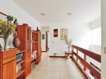 CALLE PEONIAS N° 1XX, URB. LA MOLINA VIEJA