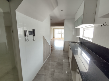 DUPLEX DE ESTRENO EN VENTA EN MIRAFLORES. 2 DORMITORIOS. 