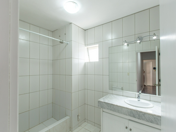 EDIFICIO CON LINDO JARDÍN INTERNO, AMOBLADO ACOGEDOR, MIRO Q