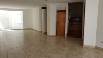 CASA DE ESTRENO EN VENTA EN RINCONADA ALTA